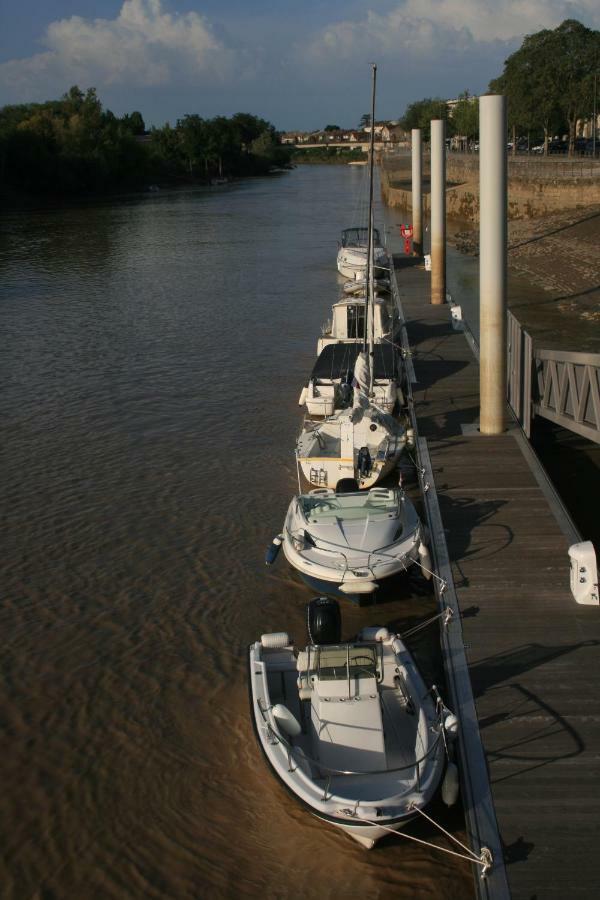 リブルヌ Quai Souchetヴィラ エクステリア 写真